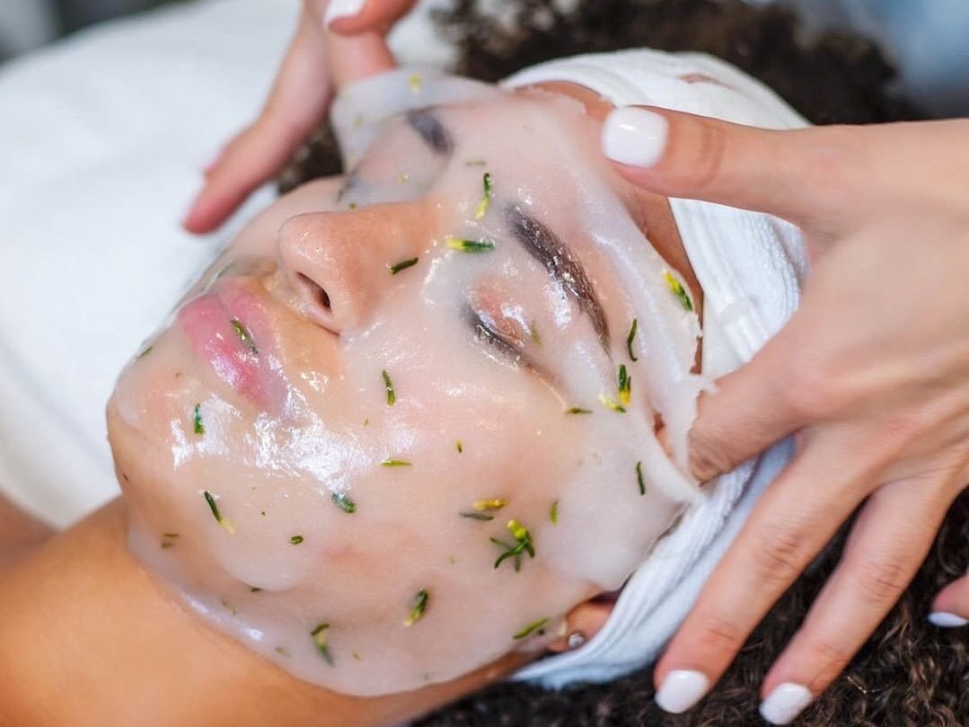 Esthemax-hydrojelly-face-mask-Edmonton-edited Klassisk massage för rygg/axlar eller helkropp